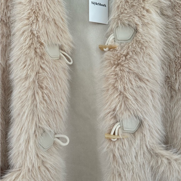 Faux Fur Vest - Picture 4 of 4